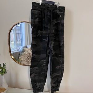 Aritzia TNA Cargo Camo pant